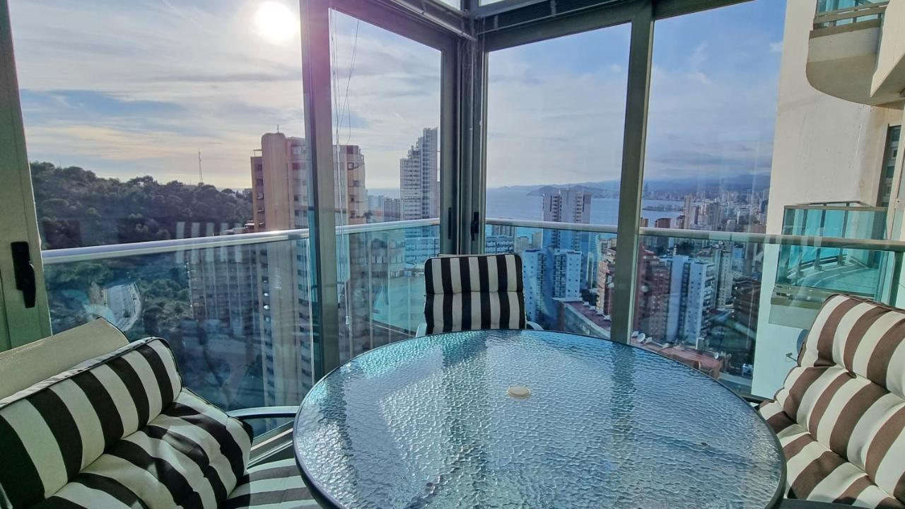 Skyline 14 Large And Sunny All-Day Balcony With Stunning Sea Views Benidorm Kültér fotó
