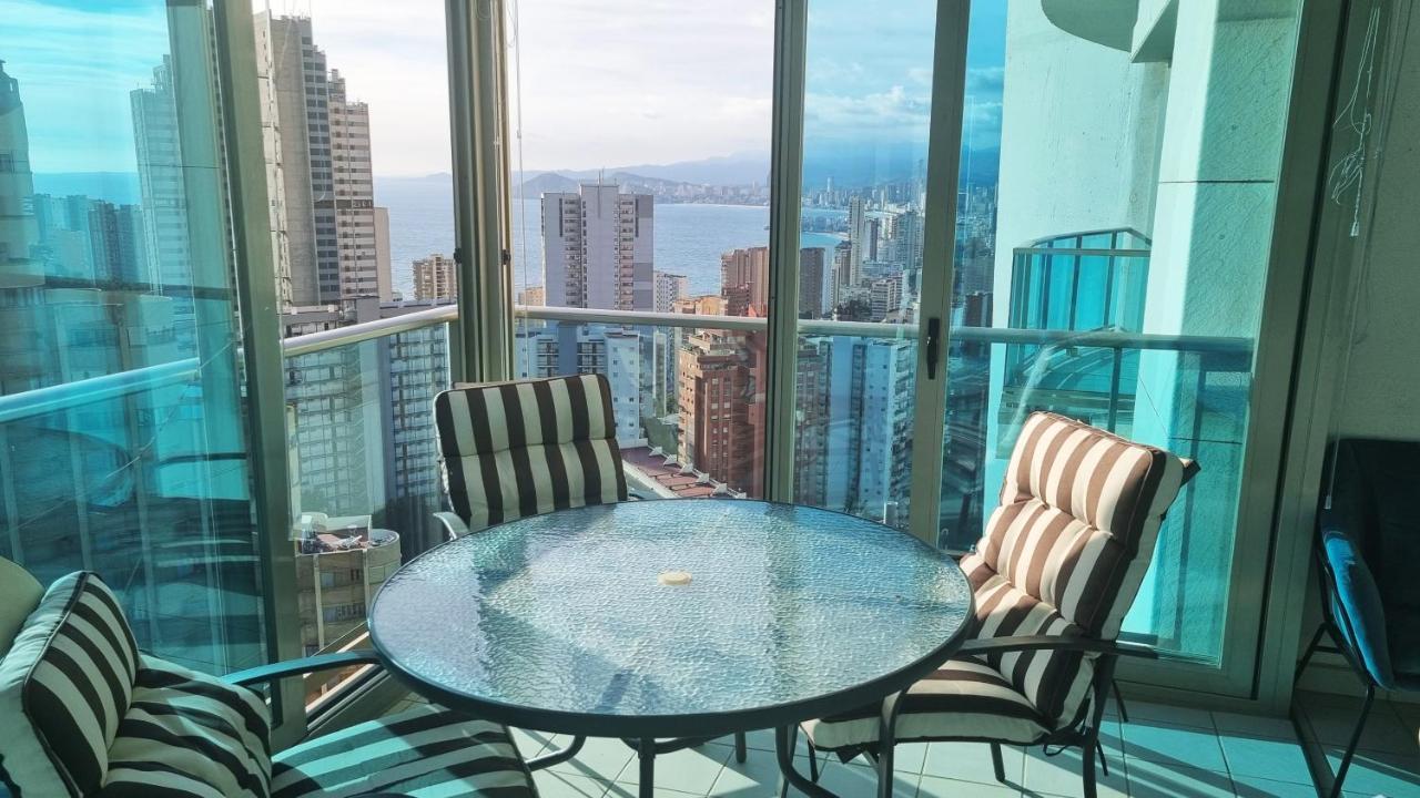 Skyline 14 Large And Sunny All-Day Balcony With Stunning Sea Views Benidorm Kültér fotó
